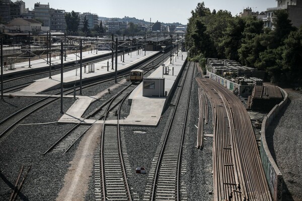 Στάση εργασίας την Τρίτη σε τρένα και προαστιακό - Πώς θα κινηθούν