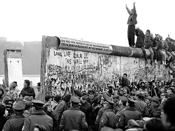 Τα χαμένα όνειρα του 1989 και η κατάντια της Ευρώπης τριάντα χρόνια μετά