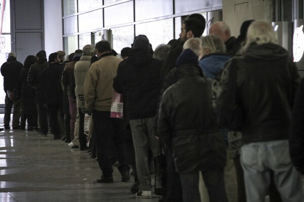 ΔΕΗ: Το τέλος των γκισέ στα καταστήματα και πακέτα εκπτώσεων εξετάζει η επιχείρηση