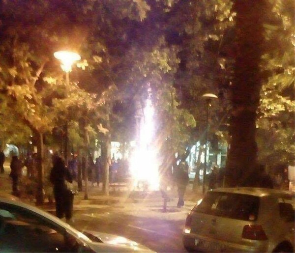 Καταδρομική επίθεση κουκουλοφόρων στο κέντρο της Αθήνας
