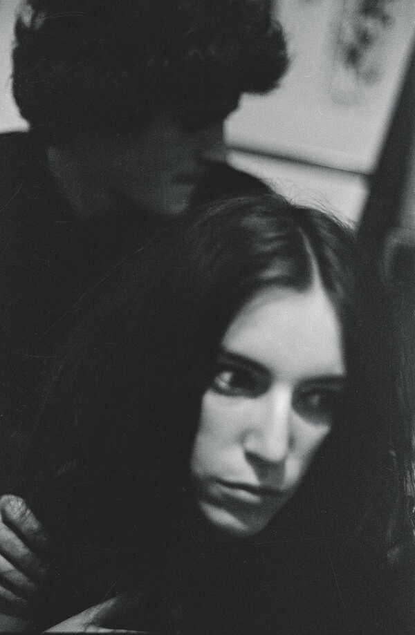 Στο φως ανέκδοτες φωτογραφίες της Patti Smith και του Robert Mapplethorpe όταν ήταν ακόμα «βρέφη»