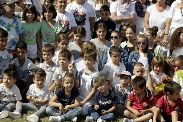 Δίδυμοι απ' όλη την Ελλάδα, συναντήθηκαν σήμερα στα Τρίκαλα - ΦΩΤΟΡΕΠΟΡΤΑΖ