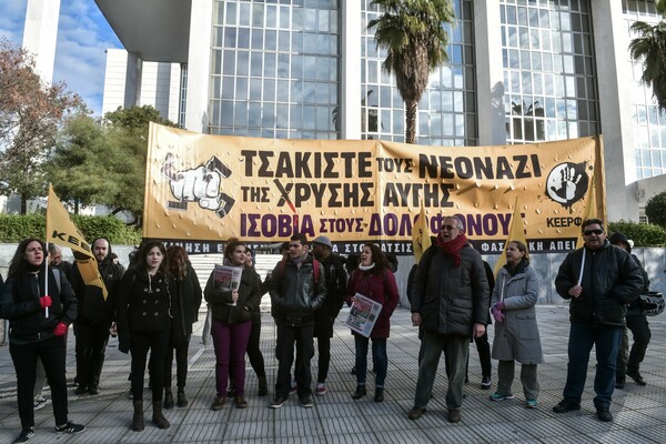 Δίκη Χρυσής Αυγής: «Ο Παύλος Φύσσας δεν δολοφονήθηκε για το τίποτα» - Η δικηγόρος της οικογένειας βλέπει ανακρίβειες στην εισαγγελική πρόταση