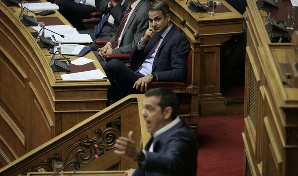 «Μικροπολιτικοί τακτικισμοί»: Κόντρα ΝΔ - ΣΥΡΙΖΑ για τον επόμενο Πρόεδρο της Δημοκρατίας