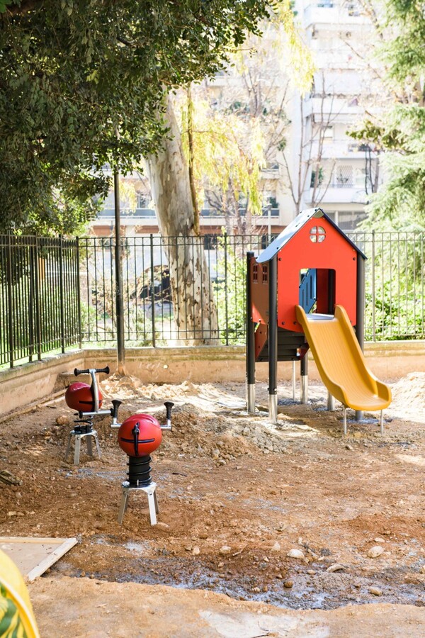 Ανακαινίζονται 19 παιδικές χαρές από τον δήμο Αθηναίων- Ποιες είναι