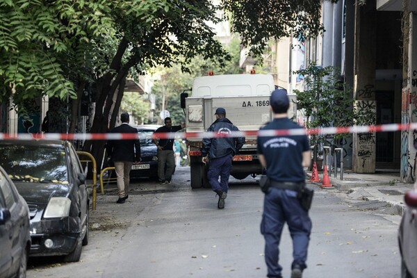 Εξάρχεια: Αστυνομική επιχείρηση για εκκένωση κτηρίου υπό κατάληψη