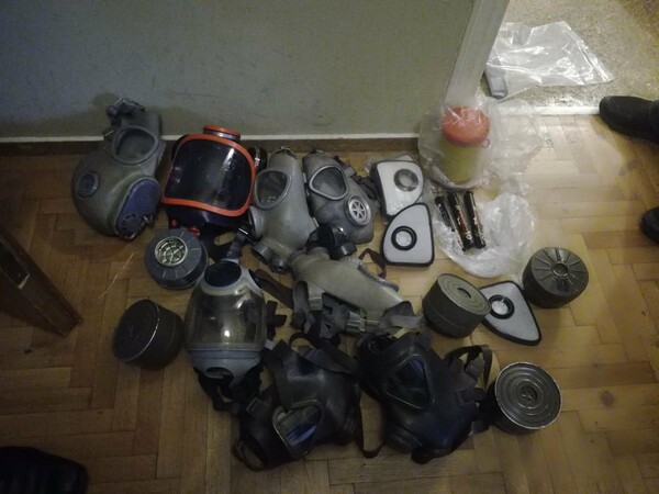 Τι βρήκαν οι αστυνομικοί στο διαμέρισμα στα Εξάρχεια - Δύο συλλήψεις από την επιχείρηση