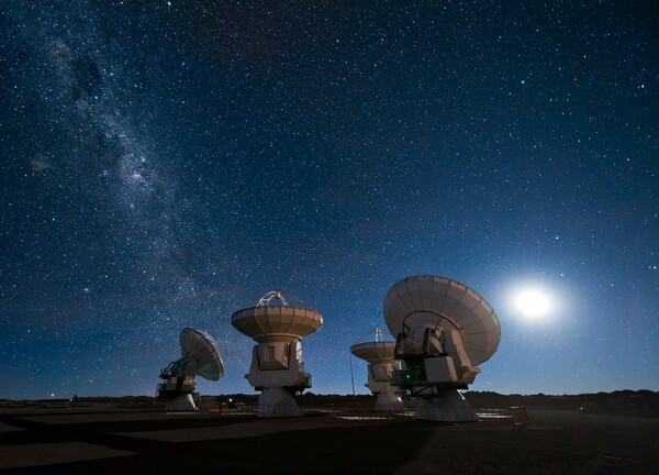 Χρηματοδότηση για την έρευνα εξωγήινης ζωής ζητούν οι αστρονόμοι - «Πρέπει να μας πάρετε στα σοβαρά»