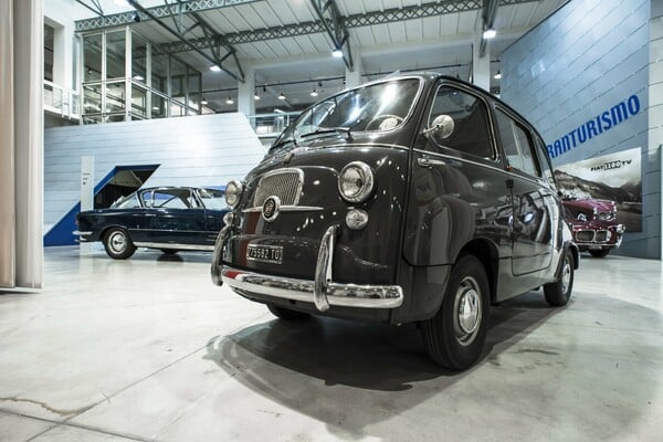 Το θρυλικό Fiat 600 Multipla κατακτά το Λονδίνο