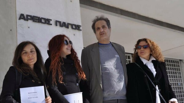 Έλληνες φιλόζωοι ιδρύουν το πρώτο «Κόμμα για τα Ζώα»: Η εκπρόσωπος μιλά στο LiFO.gr