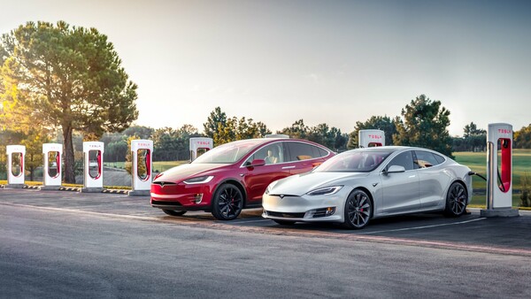 Tesla: Φορτιστές αυτοκινήτων στην Εθνική Οδό από Πάτρα μέχρι Αλεξανδρούπολη - Σχέδιο 70 εκατ. από τον Μασκ