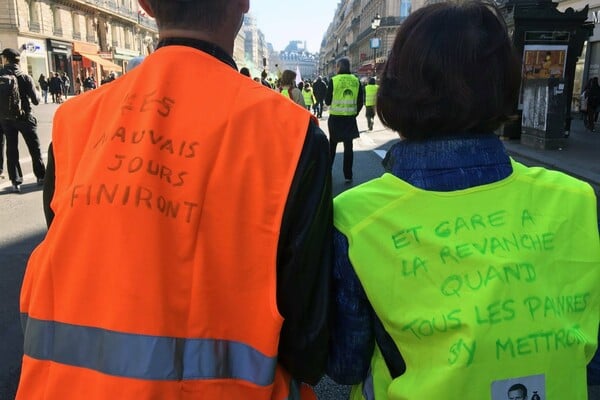 Το κίτρινο γιλέκο, φυλαχτό της λαϊκής κουλτούρας