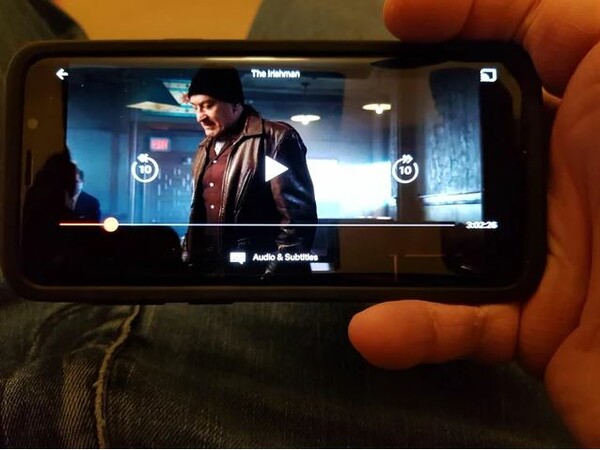 Σκορσέζε: Μη δείτε το "The Irishman" σε κινητό - Από μεγάλο iPad και πάνω