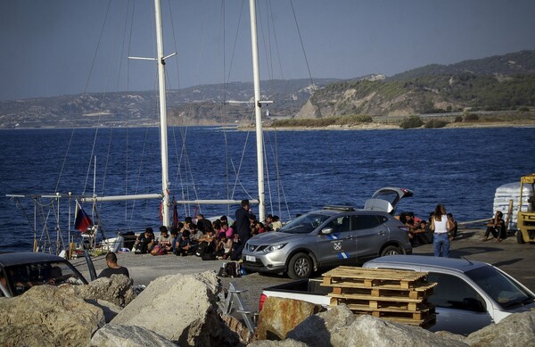 Κύκλωμα μετέφερε μετανάστες στην Ιταλία με ιστιοφόρο -Πώς δρούσε