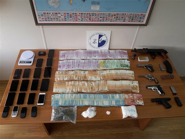 Αστακός: Έφεραν 1,2 τόνους κοκαΐνης με ιστιοφόρο και την έκρυψαν σε ενοικιαζόμενα δωμάτια