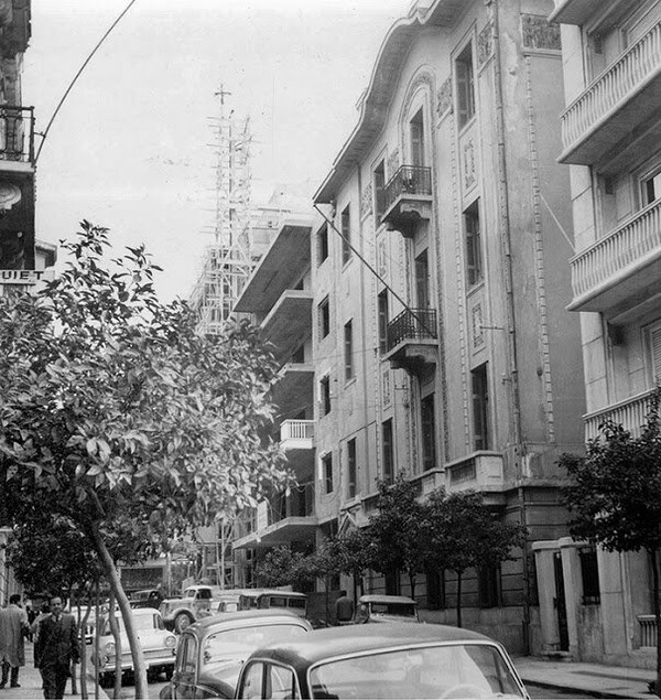 Πέντε σημεία της Αθήνας που θυμίζουν τα χρόνια της γερμανικής κατοχής