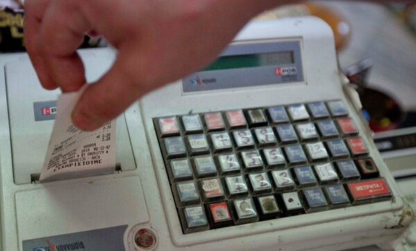 Η ΑΑΔΕ εξάρθρωσε κύκλωμα με πειραγμένες ταμειακές - Έκρυψαν έσοδα 25 εκατ. ευρώ