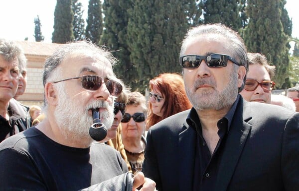 «Πάλευε τον καρκίνο με μαθηματικά»: O Λαζόπουλος μιλά για την τελευταία συνάντηση με τον Θάνο Μικρούτσικο στο νοσοκομείο