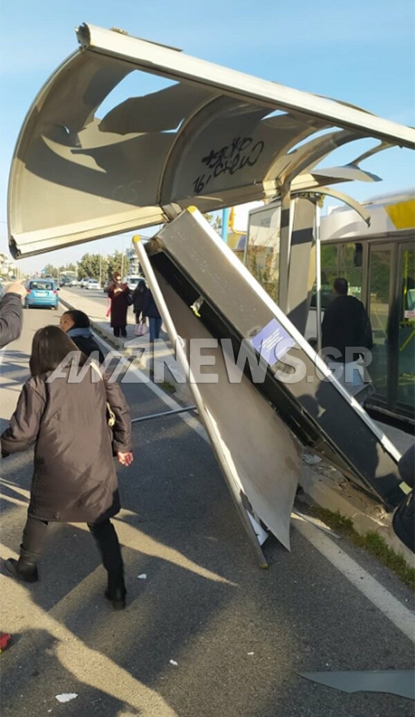 Γλυφάδα: Λεωφορείο έπεσε σε στάση που περίμεναν πολίτες