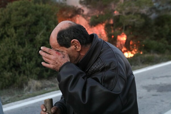 Νέα επεισόδια στη Λέσβο -Επίθεση από τα ΜΑΤ καταγγέλλει βουλευτής του ΣΥΡΙΖΑ