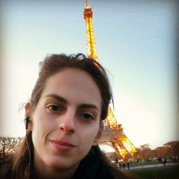 Βγαίνεις από το σπίτι μόνο με υπεύθυνη δήλωση: Μια Ελληνίδα στη Γαλλία μιλά στη LiFO για το lockdown