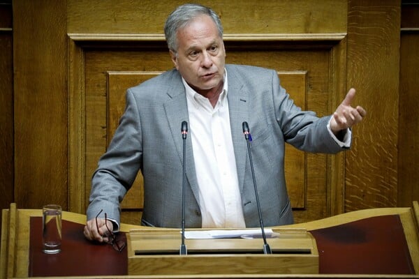 Κώστας Μάρκου για «Τοξοβόλο»: «Σιγά τον εγκληματία», λέει ο βουλευτής του ΣΥΡΙΖΑ