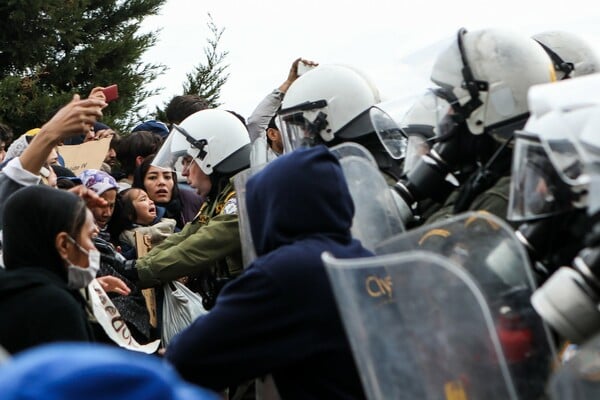 Επεισόδια στη Μόρια- Μηταράκης: Έρευνα για το ενδεχόμενο υποκίνησης