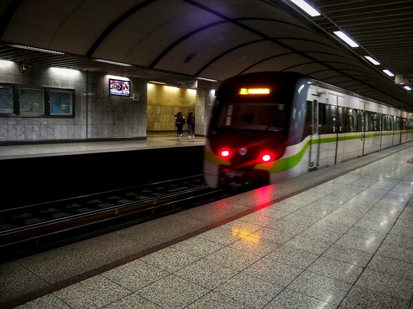 Μετρό: Αναστέλλονται τα μεταμεσονύχτια δρομολόγια λόγω κορωνοϊού