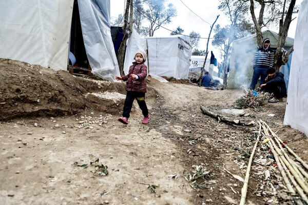 ΟΗΕ: Απομακρύνετε οικογένειες και αρρώστους από τη Μόρια- «Κίνδυνος πανδημίας»