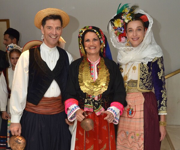 Πρωτοψάλτη, Ρουβάς κι άλλες διάσημες προσωπικότητες με παραδοσιακές φορεσιές στο Μουσείο Μπενάκη