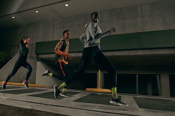 Η χειμερινή συλλογή Nike Shield μετατρέπει το τρέξιμο σε μια μοναδική εμπειρία
