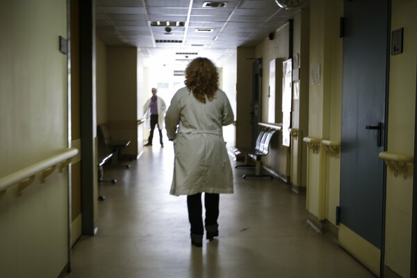 Τι απαντά το νοσοκομείο Χανίων για το ραντεβού για εξετάσεις το 2022