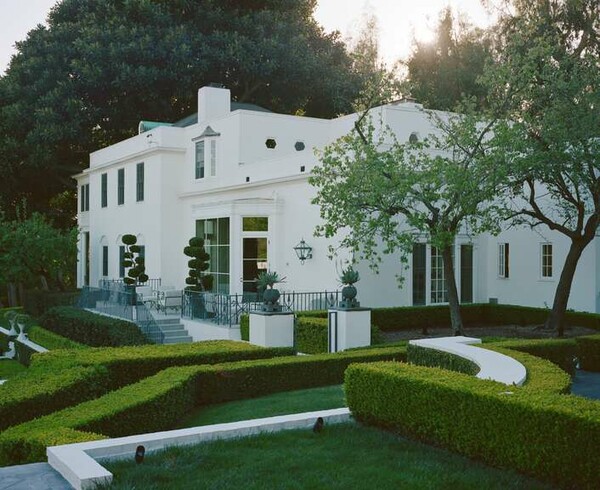 Αυτό το σπίτι στο Beverly Hills είναι η ζωντανή ιστορία του Χόλιγουντ