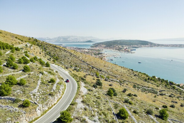Οδηγούμε στην Κροατία το νέο Opel Corsa, με φόντο τις Δαλματικές Ακτές