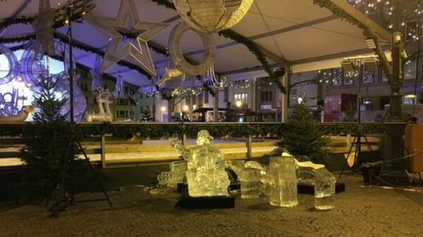 Λουξεμβούργο: Νεκρό παιδί 2 ετών σε χριστουγεννιάτικη αγορά - Κατέρρευσε γλυπτό πάγου