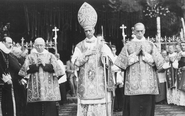 Το Βατικανό ξεσφραγίζει τα αρχεία για τον «Πάπα του Χίτλερ»