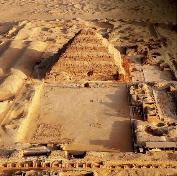 Αίγυπτος: Ανοίγει για πρώτη φορά η κλιμακωτή πυραμίδα του Ζοζέρ