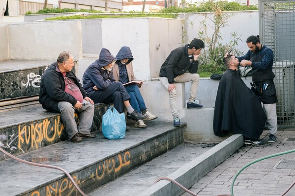 Δυο μέρες στα πλυντήρια αστέγων της Αθηνάς