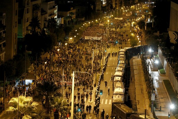 Πολυτεχνείο: H μαζική πορεία στην Αθήνα - ΦΩΤΟΓΡΑΦΙΕΣ