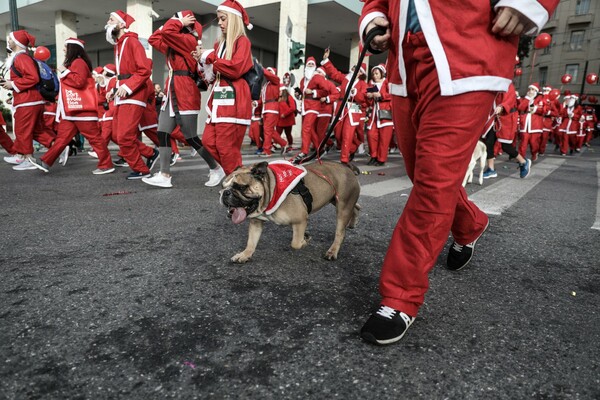 Santa Run: Αγιοβασίληδες τρέχουν στο κέντρο της Αθήνας - ΦΩΤΟΡΕΠΟΡΤΑΖ