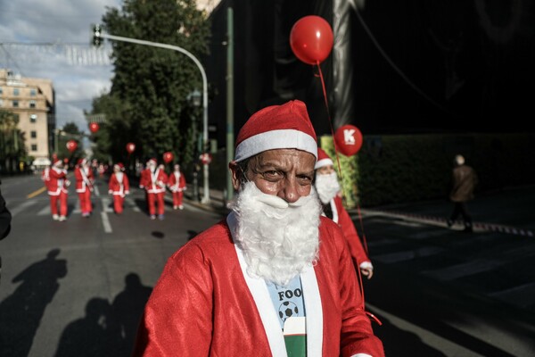 Santa Run: Αγιοβασίληδες τρέχουν στο κέντρο της Αθήνας - ΦΩΤΟΡΕΠΟΡΤΑΖ