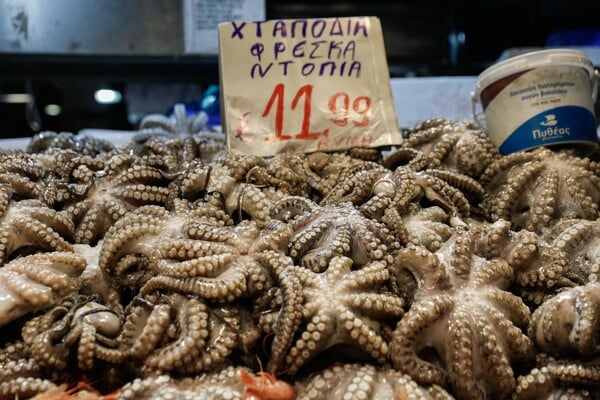 Αυξημένη η κίνηση στη Βαρβάκειο - Φθηνότερο φέτος το σαρακοστιανό τραπέζι