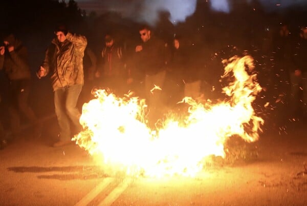 Μεταναστευτικό: Σε αναβρασμό Χίος και Λέσβος - Νέα επεισόδια και γενική απεργία την Τετάρτη