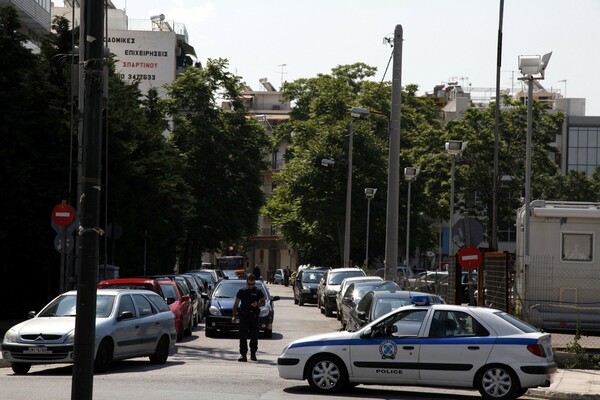 Εμπρηστική επίθεση σε γραφεία του ΣΔΟΕ στα Πετράλωνα