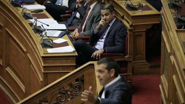Πηγές ΣΥΡΙΖΑ: Ο Μητσοτάκης επιβεβαίωσε πως όλα τα προεκλογικά επιχειρήματα ήταν προσχήματα