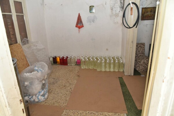 Εισήγαγαν λαθραία ποτά και τα πουλούσαν σε κάβες - 14 συλλήψεις και πάνω από 21.000 παράνομες φιάλες