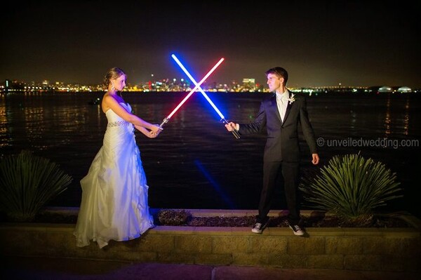 Έκαναν γάμο με θέμα το Star Wars και έγιναν παγκόσμιο viral