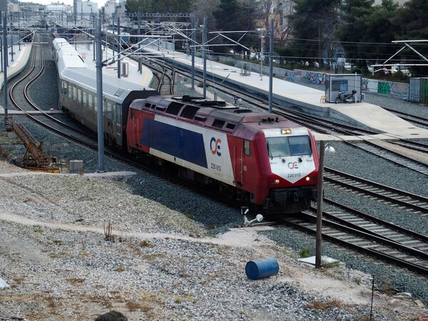 Προβλήματα στα δρομολόγια τρένων μετά τις Σέρρες προς Δράμα - Μετατοπίστηκε γέφυρα από τις βροχές