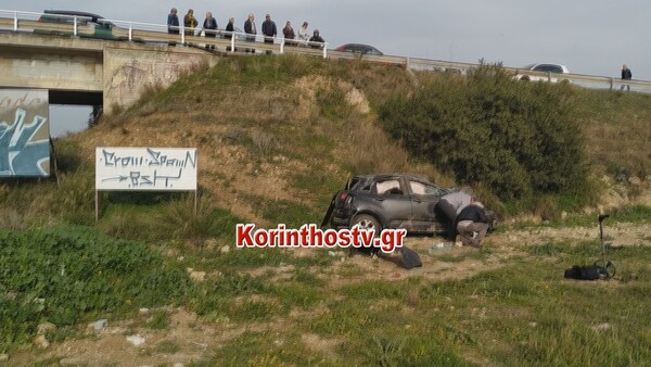 Θανατηφόρο τροχαίο στην Κόρινθο: Το αυτοκίνητο κατέληξε σε χωράφι - Νεκρή η οδηγός