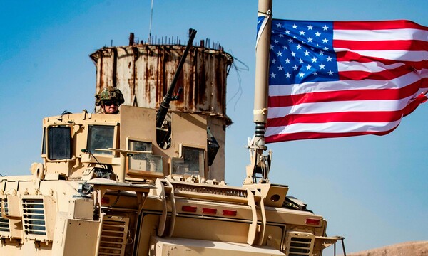 «Ορθώς ο Τραμπ απέσυρε τον στρατό των ΗΠΑ από τη Συρία, πρέπει όμως να κάνει το ίδιο και σε Ιράκ και Αφγανιστάν»
